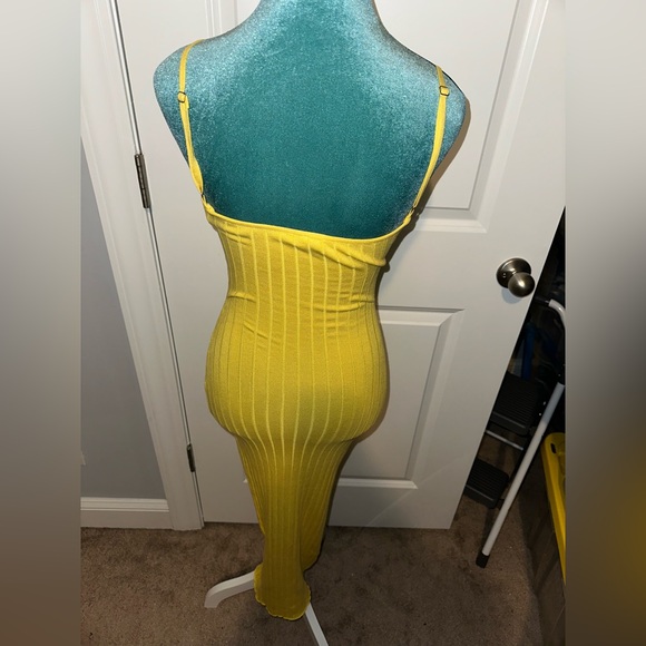 Yellow Maxi Dress 👗✨ - Picture 6 of 10